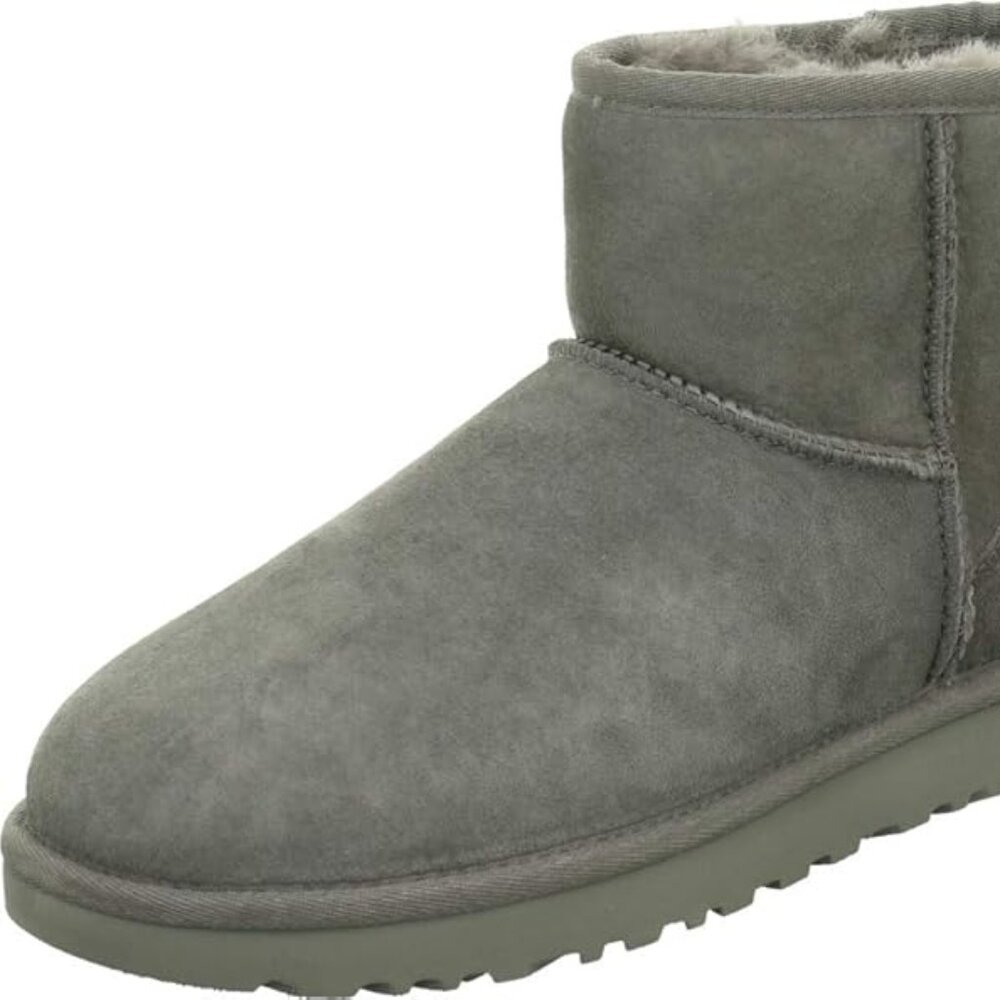 UGG Women's Classic Mini II Grey Assorted Size 8 New In box
